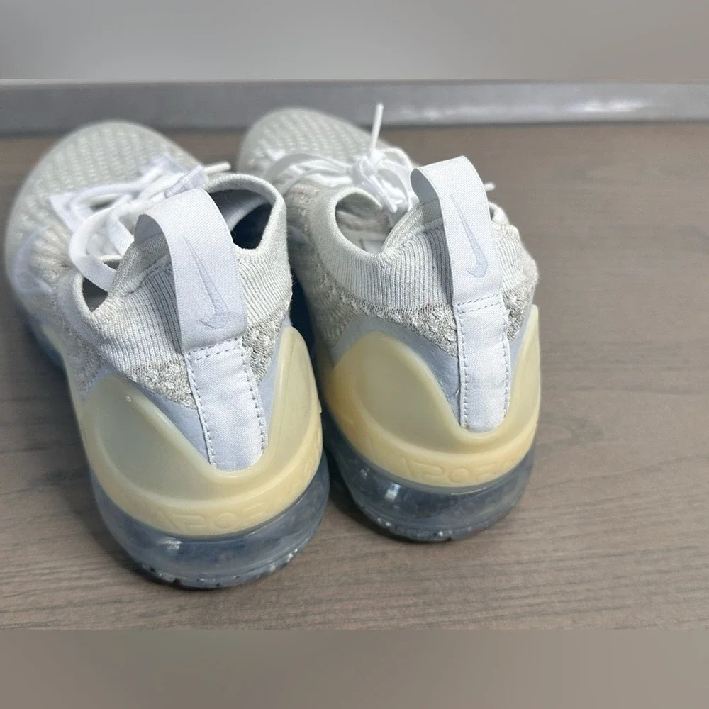 Nike Air VaporMax Flyknit White‎ Pure Platinum 9.5